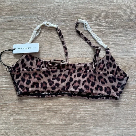 WEWOREWHAT Chain Cami Leopard Bra - Picture 5 of 6